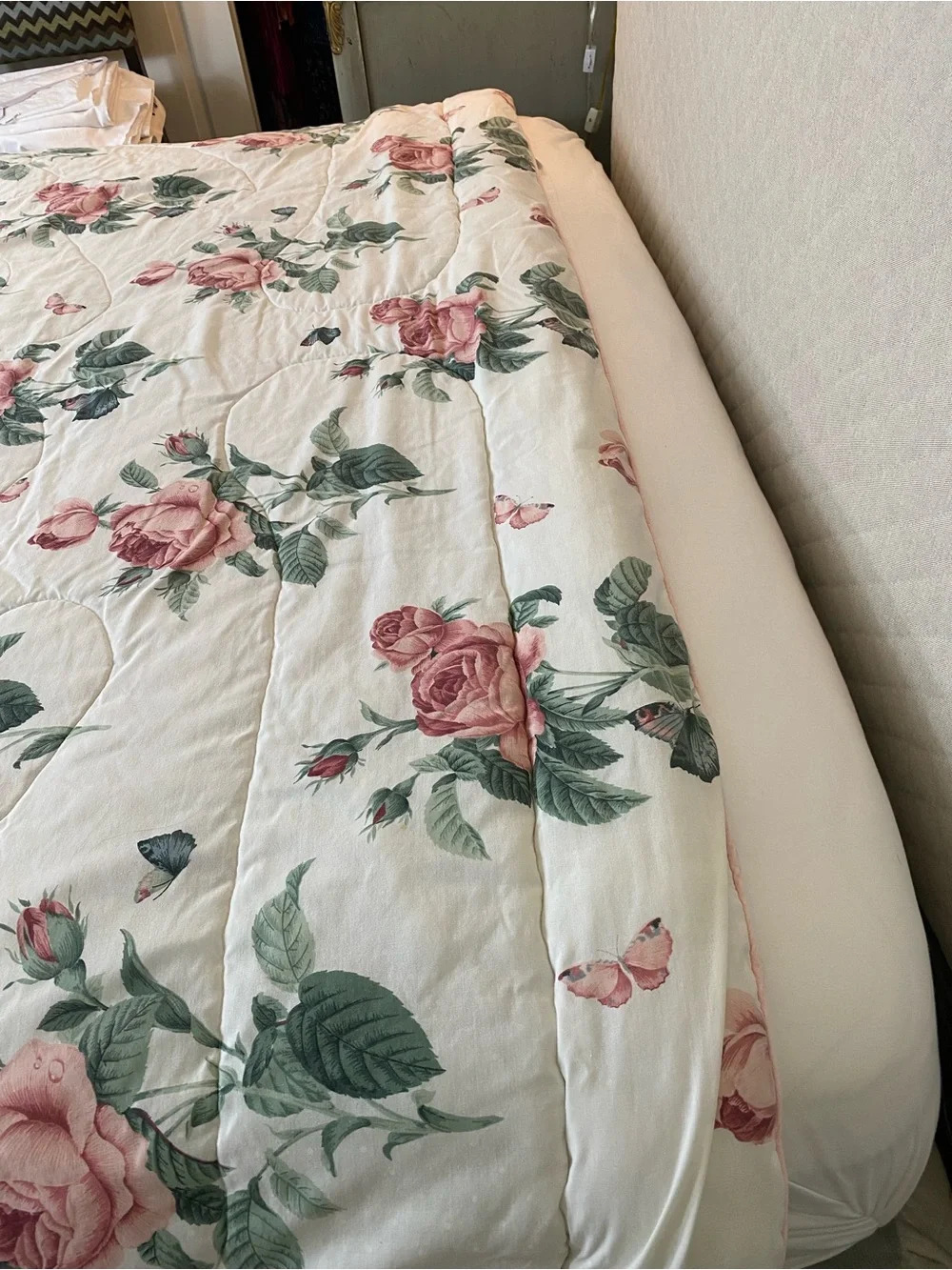 VTG 1990 JP Stevens Queen Bedspread Comforter Roses Butterflies